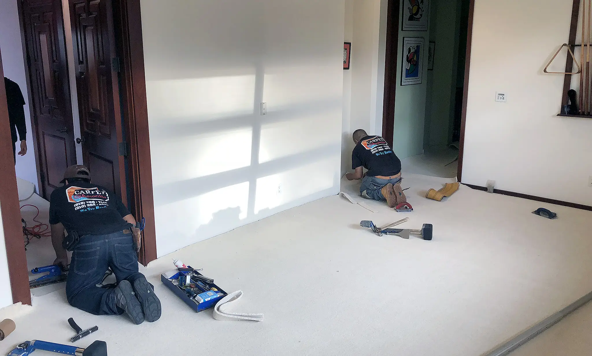 abogado para instaladores de alfombras y pisos con lesiones de rodilla en el trabajo