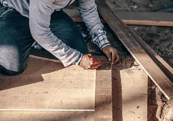 trabajadores de construcción pagados en efectivo