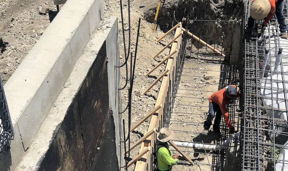 abogado de trabajador de construcción