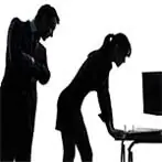conductas de acoso sexual en la oficina en el trabajo